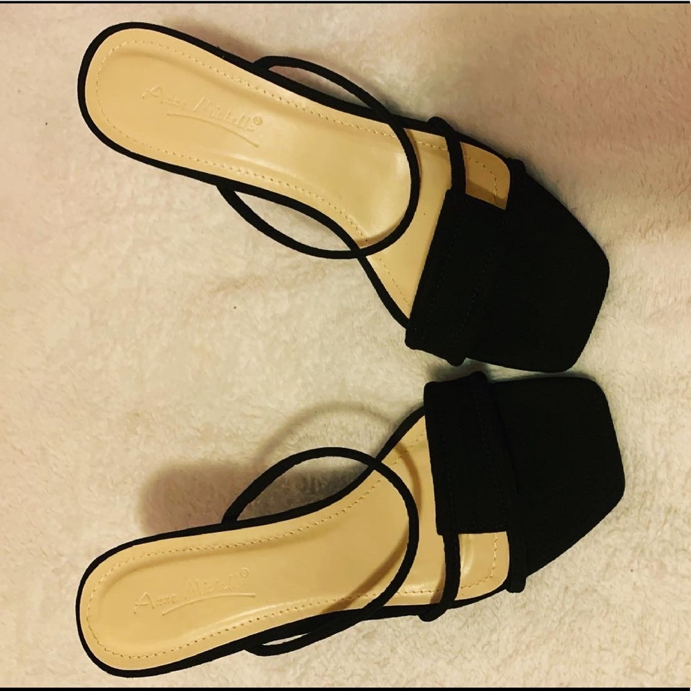 New in dust bag